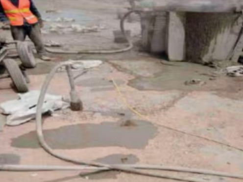 剑河水泥混凝土路面板底注浆技术 路面脱空注浆整治方案